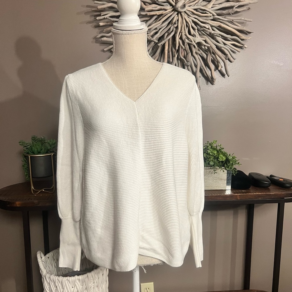 1.State‎ sweater